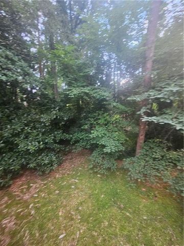 897 Hearthstone Drive, Stone Mountain, GA 30083