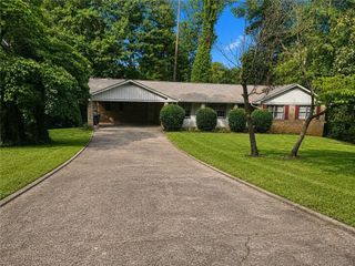 897 Hearthstone Drive, Stone Mountain, GA 30083