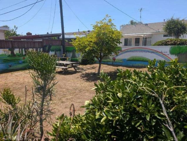 15411 Bonsallo Avenue, Gardena, CA 90247