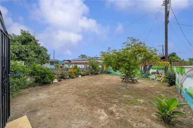 15411 Bonsallo Avenue, Gardena, CA 90247