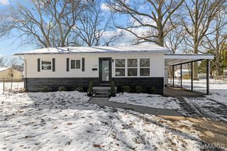 1655 Fenmore Drive, Florissant, MO 63031