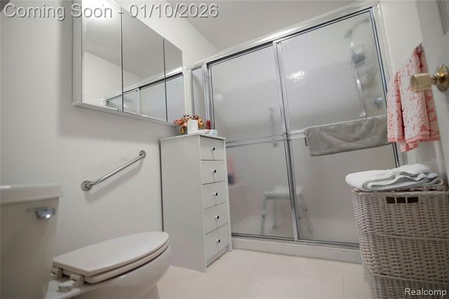 7252 Huntcliff, West Bloomfield, MI 48322