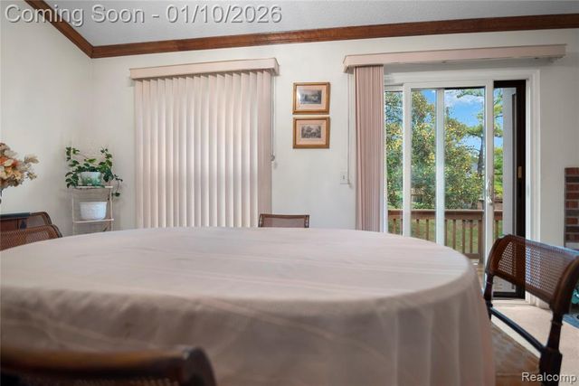 7252 Huntcliff, West Bloomfield, MI 48322