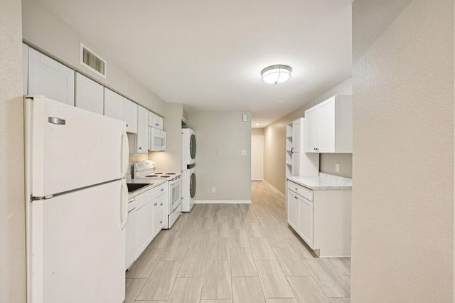 12900 Walden Road 815H, Montgomery, TX 77356