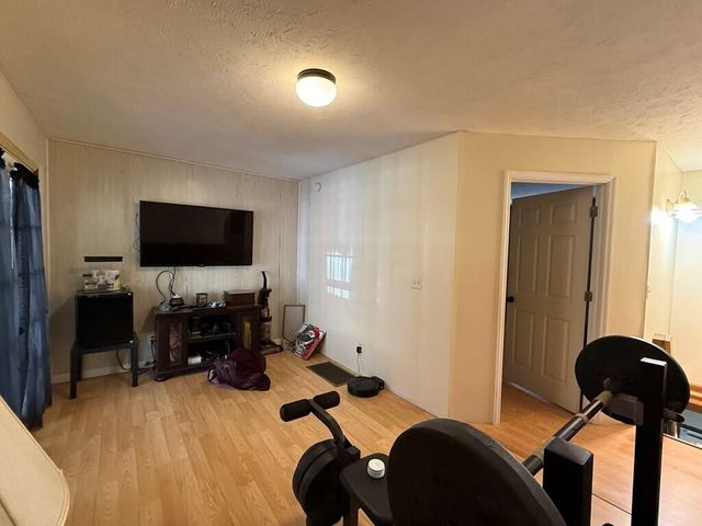 665 665 Craft Crk, Salyersville, KY 41465
