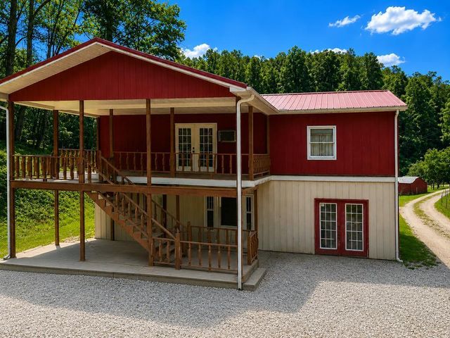 665 665 Craft Crk, Salyersville, KY 41465