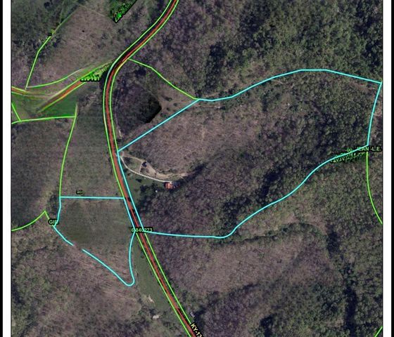 665 665 Craft Crk, Salyersville, KY 41465