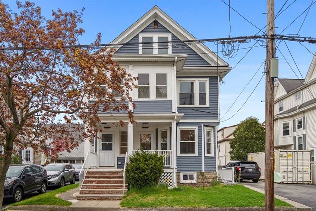 35 Farragut Ave 35, Medford, MA 02155