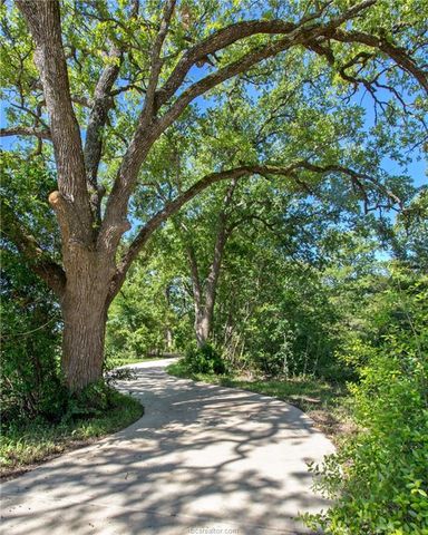 3741 Cooper Court, College Station, TX 77845