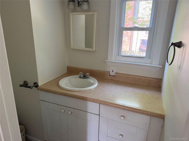 85-87 Washington Street, East Islip, NY 11730