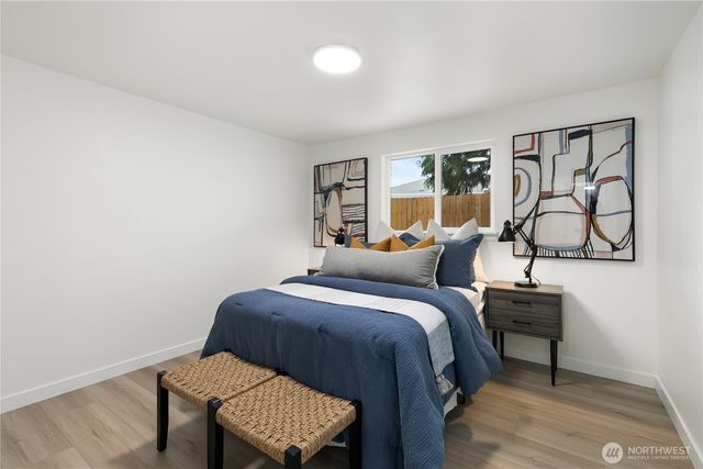 11 SW 100th Street, Seattle, WA 98146