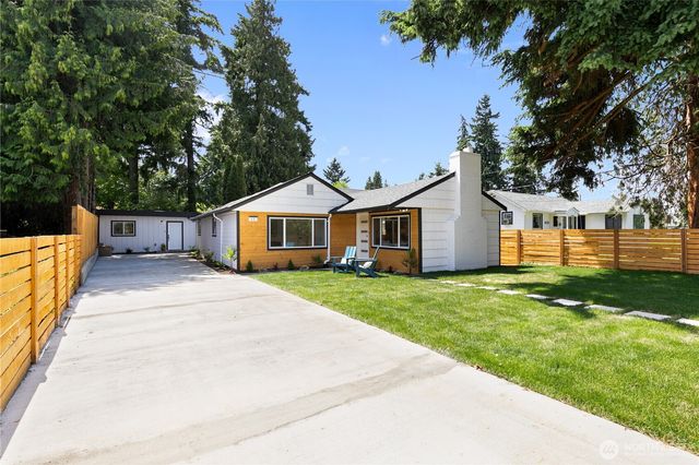 11 SW 100th Street, Seattle, WA 98146