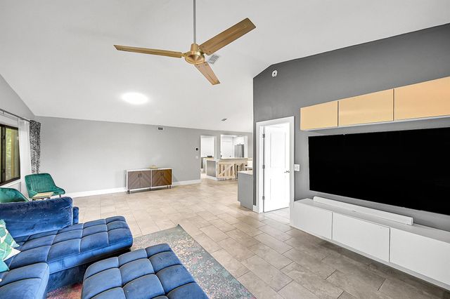 5205 Bolero Circle 5205, Delray Beach, FL 33484