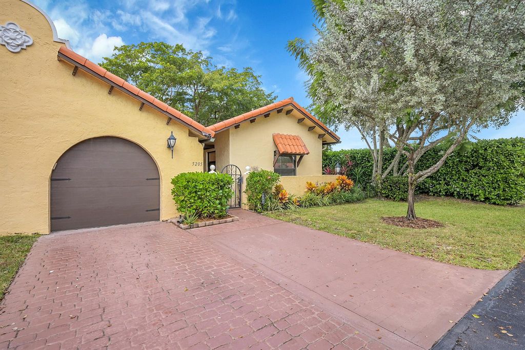 5205 Bolero Circle 5205, Delray Beach, FL 33484