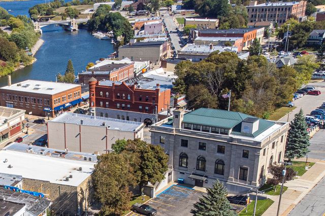 429 River Street, Manistee, MI 49660