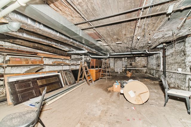 429 River Street, Manistee, MI 49660