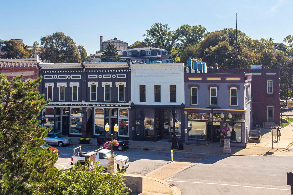 429 River Street, Manistee, MI 49660