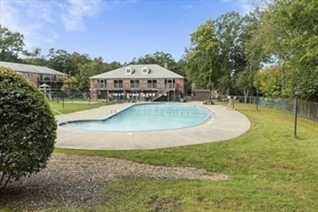 19 Fernview Ave 6, North Andover, MA 01845