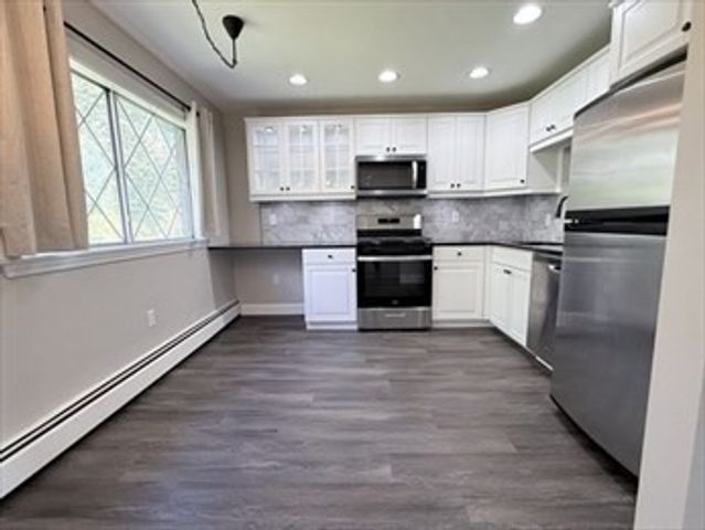 19 Fernview Ave 6, North Andover, MA 01845