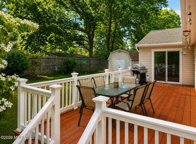 54 Mermaid Drive, Manahawkin, NJ 08050