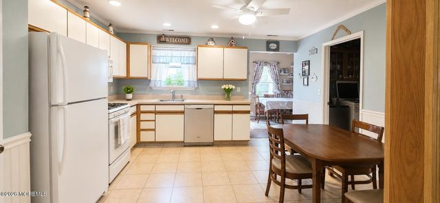 54 Mermaid Drive, Manahawkin, NJ 08050