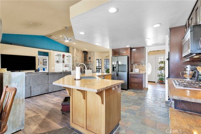 8130 Desert View Road, Pinon Hills, CA 92372