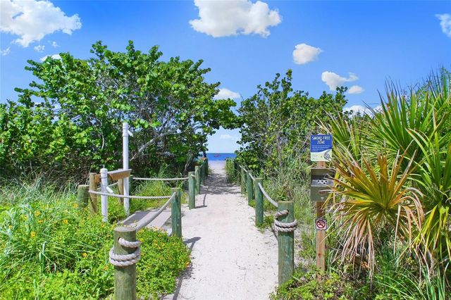 1346 THORNAPPLE DRIVE, Osprey, FL 34229