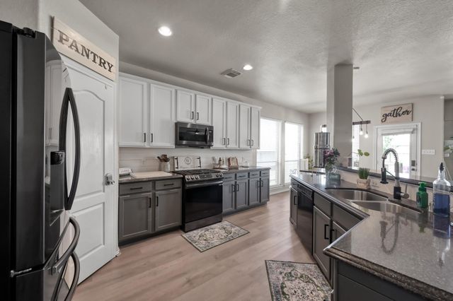 28522 Misty Cliff Lane, Spring, TX 77386