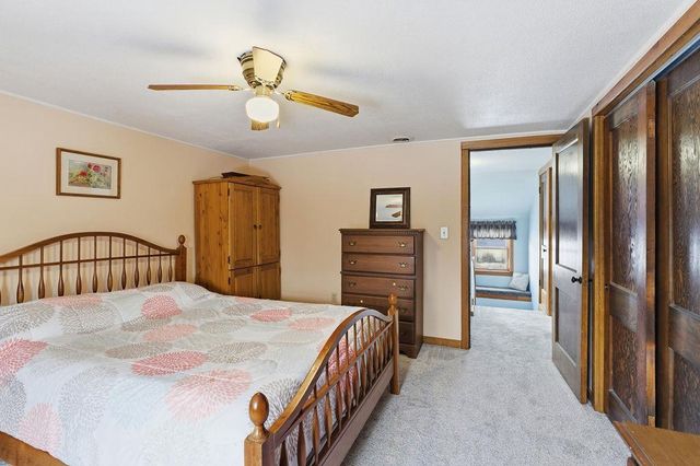 5987 COUNTY RD E, Omro, WI 54963