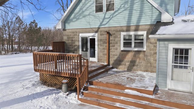 5987 COUNTY RD E, Omro, WI 54963