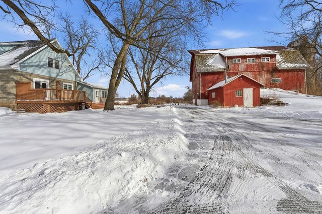 5987 COUNTY RD E, Omro, WI 54963