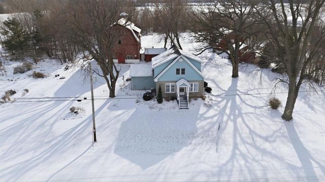 5987 COUNTY RD E, Omro, WI 54963