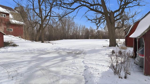5987 COUNTY RD E, Omro, WI 54963