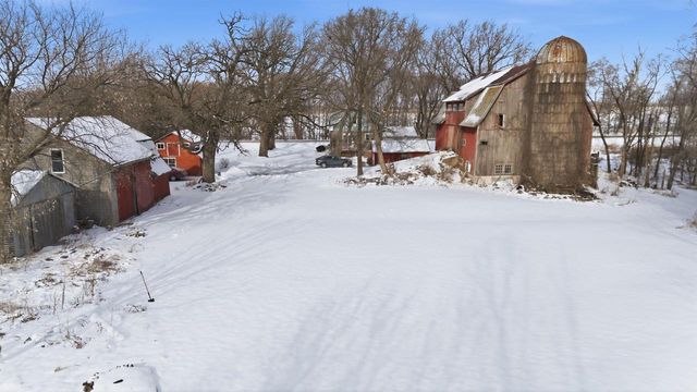 5987 COUNTY RD E, Omro, WI 54963