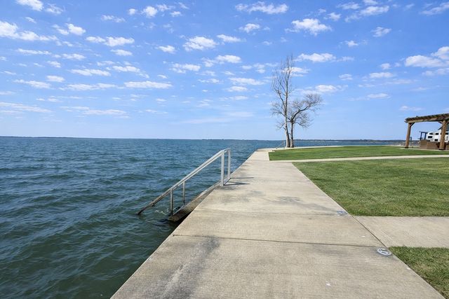 6454 Peninsula Road, Kerens, TX 75144