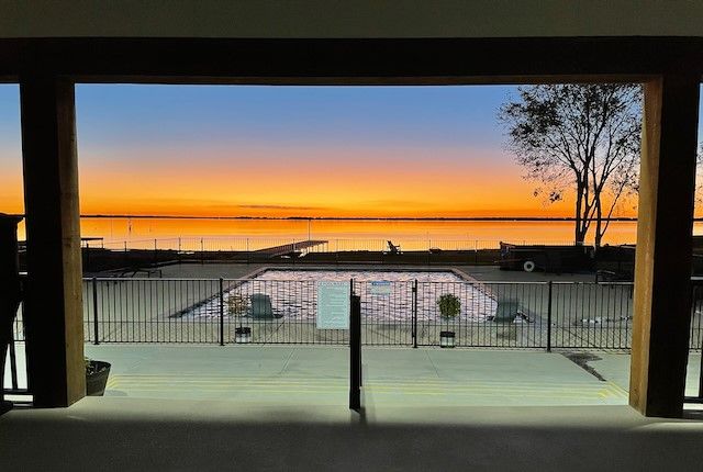 6454 Peninsula Road, Kerens, TX 75144