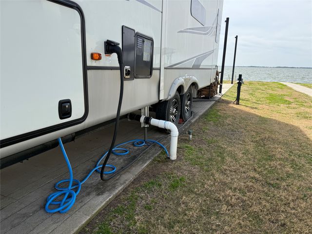 6454 Peninsula Road, Kerens, TX 75144