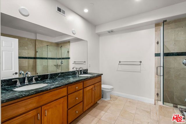 616 S Wilton Place 201, Los Angeles, CA 90005