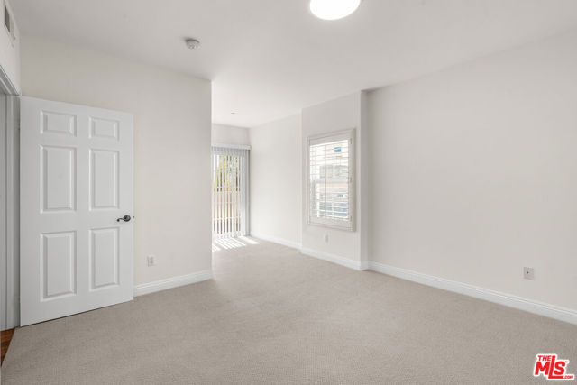 616 S Wilton Place 201, Los Angeles, CA 90005