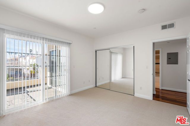 616 S Wilton Place 201, Los Angeles, CA 90005