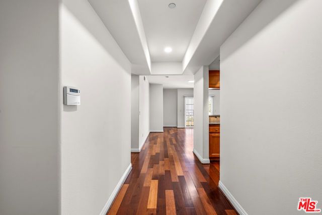 616 S Wilton Place 201, Los Angeles, CA 90005