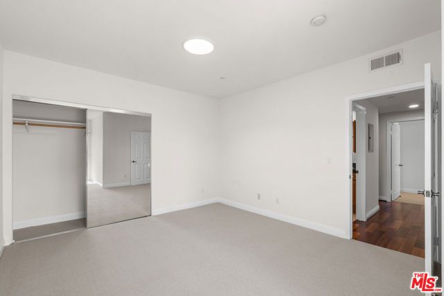 616 S Wilton Place 201, Los Angeles, CA 90005