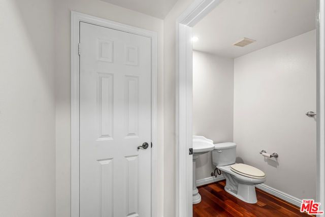 616 S Wilton Place 201, Los Angeles, CA 90005