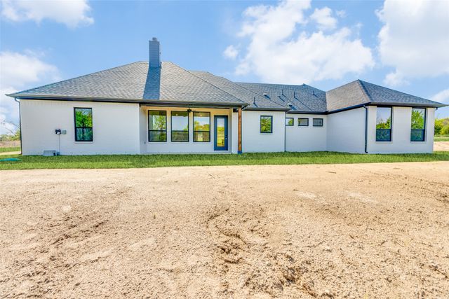 505 Aermotor Loop, Weatherford, TX 76085