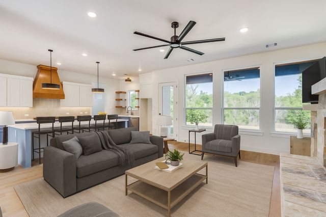 505 Aermotor Loop, Weatherford, TX 76085