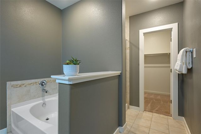 188 Nautical LOOP, Kyle, TX 78640