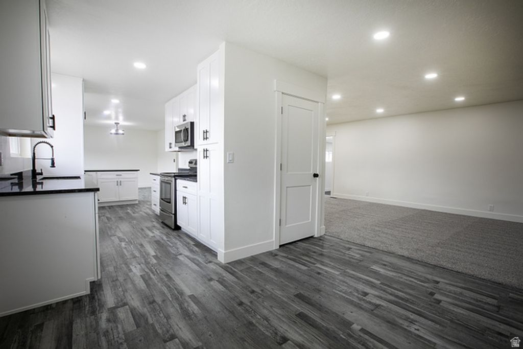 36 W MARQUETTE DR, Midvale, UT 84047