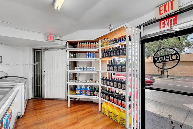 1818 NW 17th Ave, Miami, FL 33125