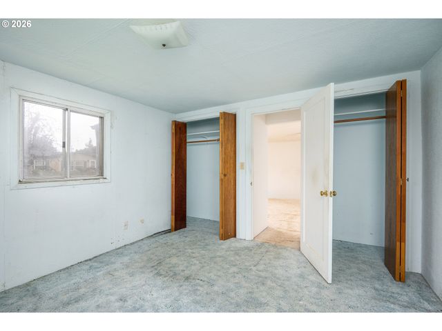 875 S 43RD St, Springfield, OR 97478