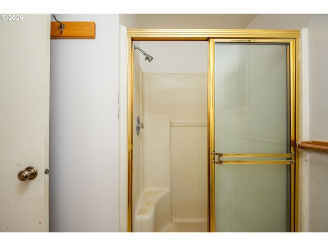 875 S 43RD St, Springfield, OR 97478